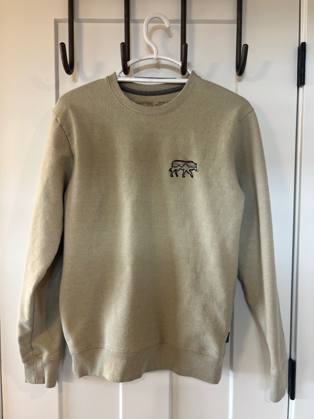 Patagonia Crewneck Sweatshirt Women’s Small Tan Bison Logo Casual